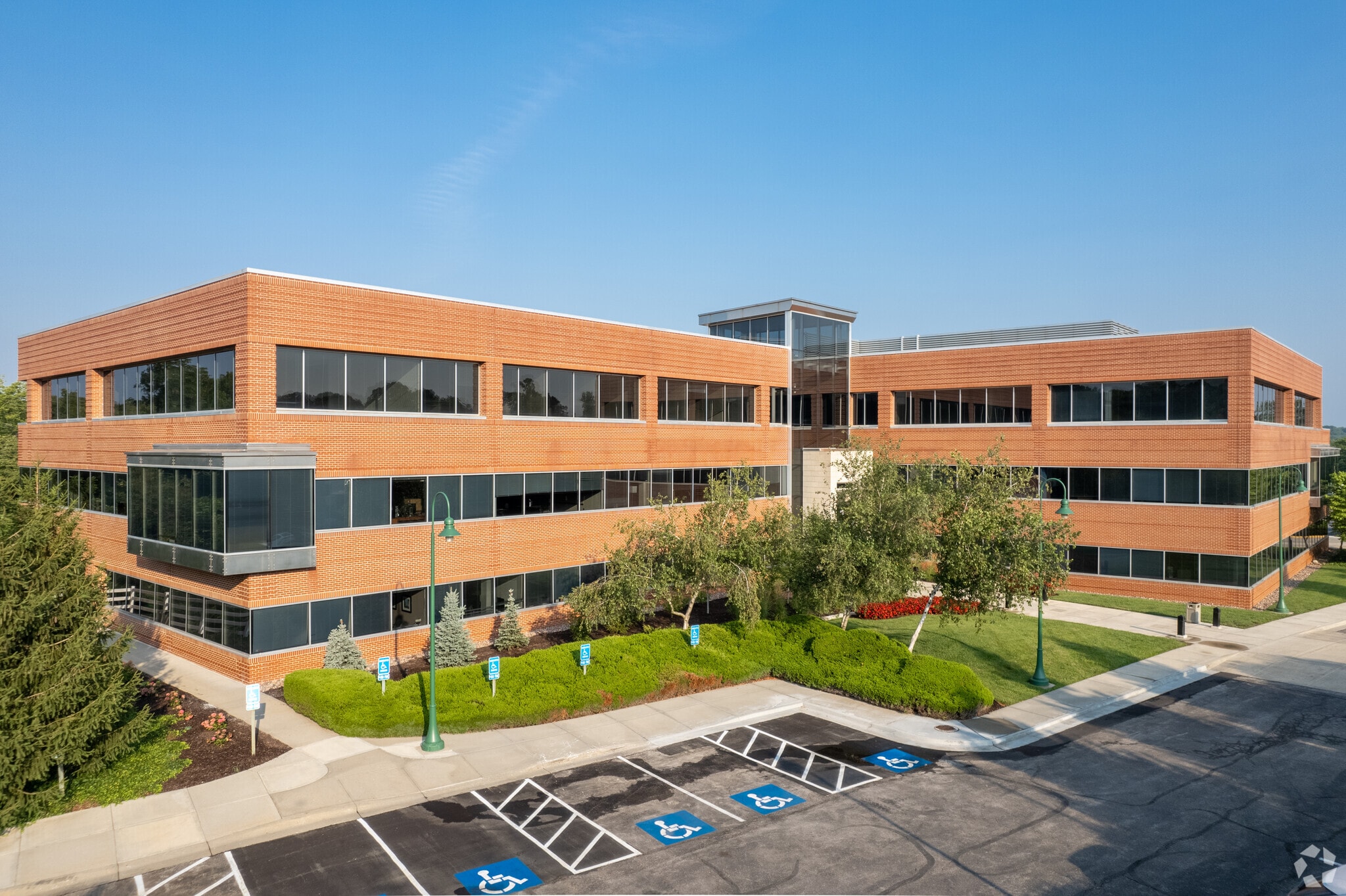 11150 Overbrook Rd Leawood, KS 66211 Office Property for Lease on