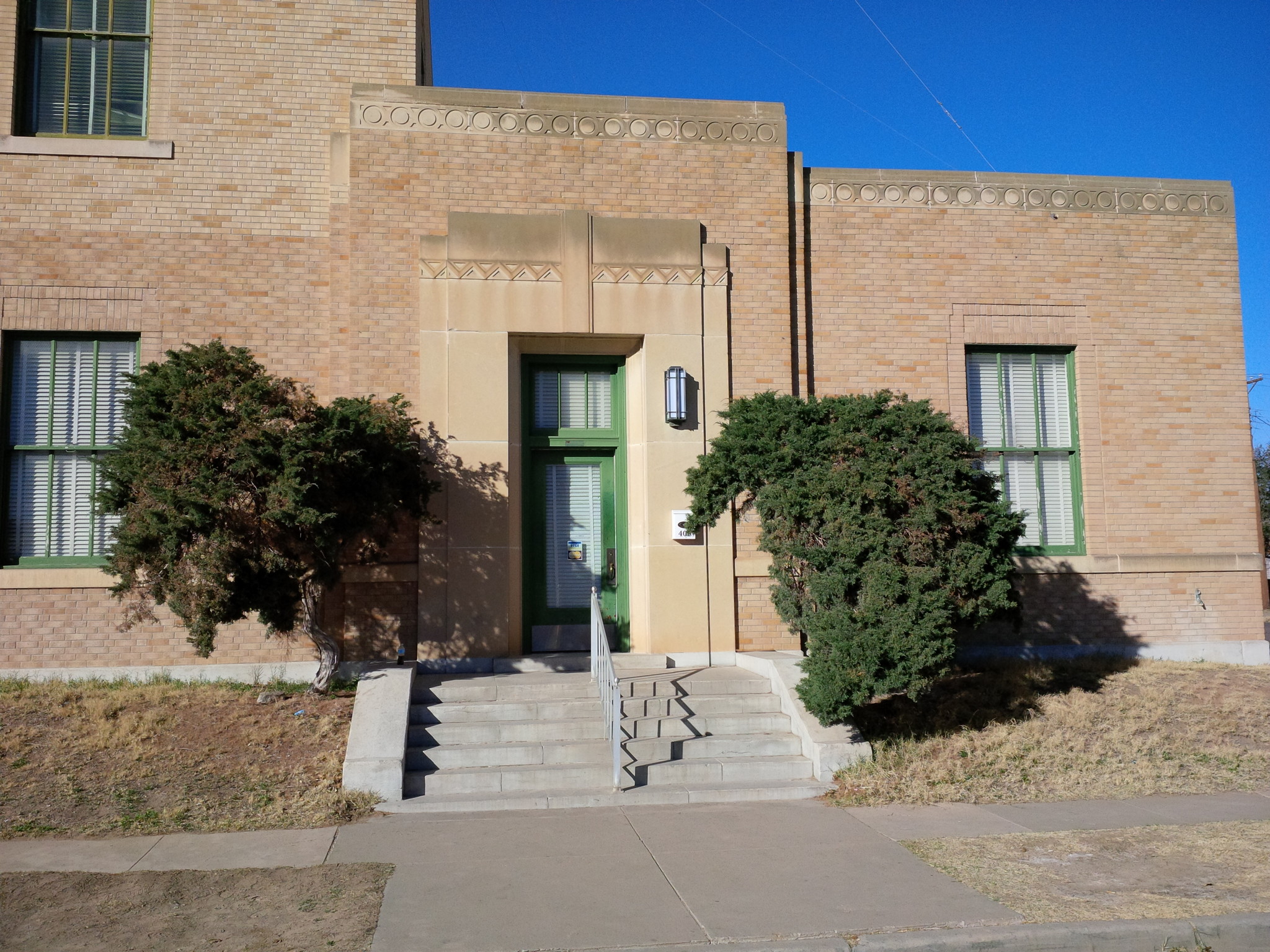 401 S Cypress St, Pecos, TX for Rent