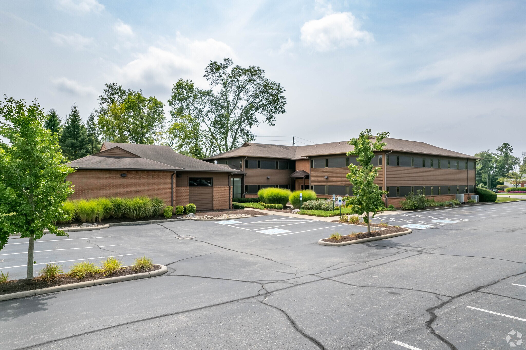 5692 Far Hills Ave, Kettering, OH for Rent