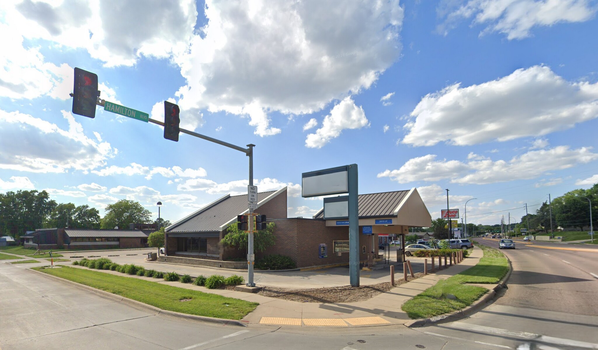 2401 Hamilton Blvd, Sioux City, IA for Sale