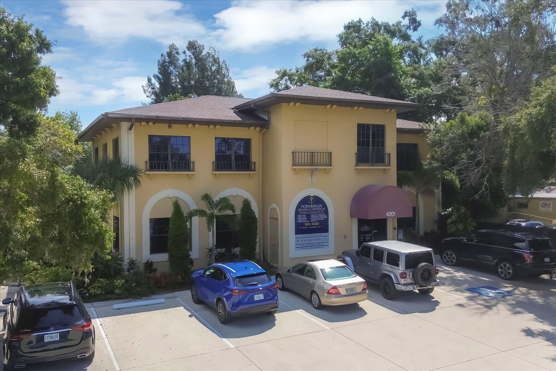 4001 Swift Rd, Sarasota, FL for Sale