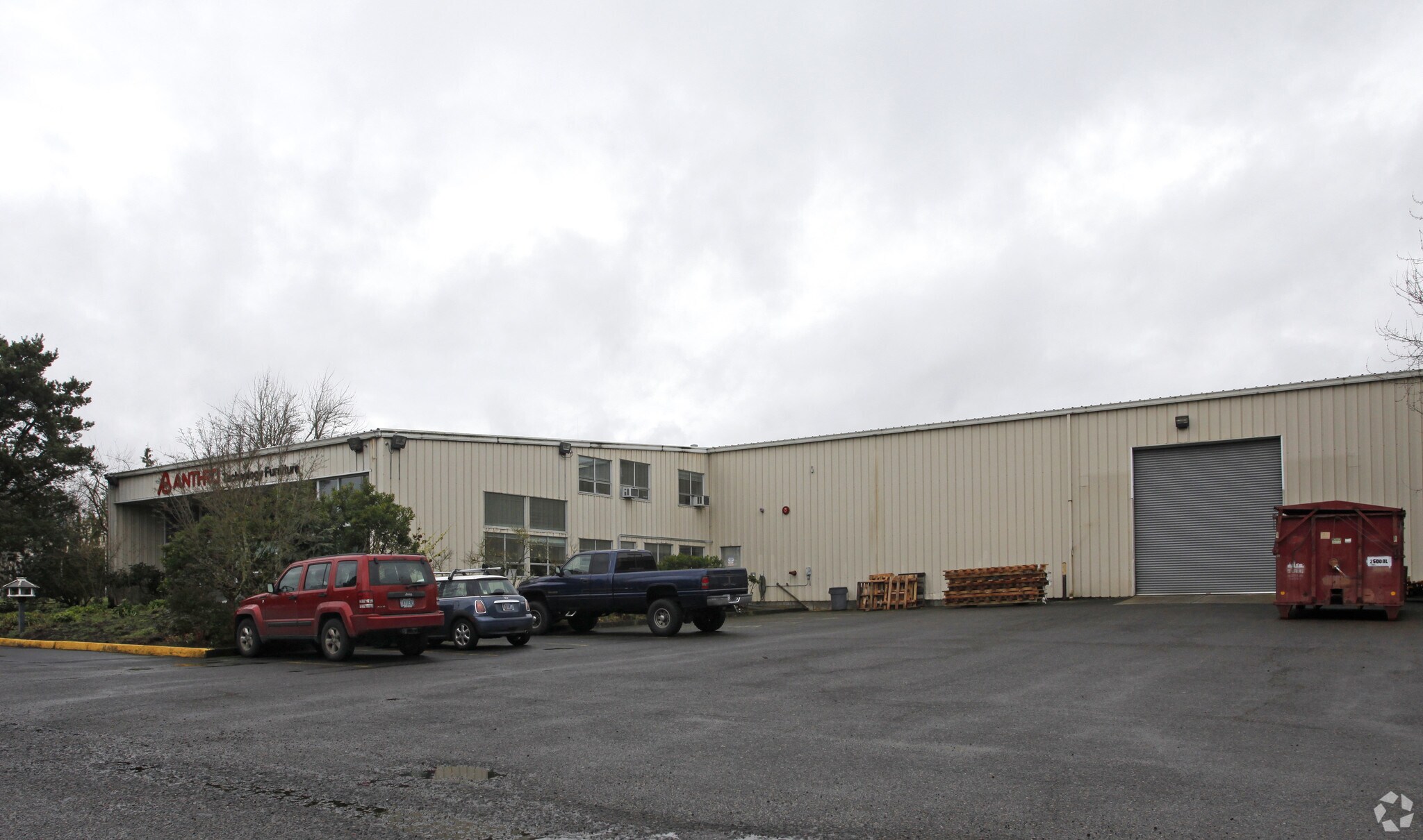 10450 SW Manhasset Dr Tualatin, OR 97062 Industrial Property for