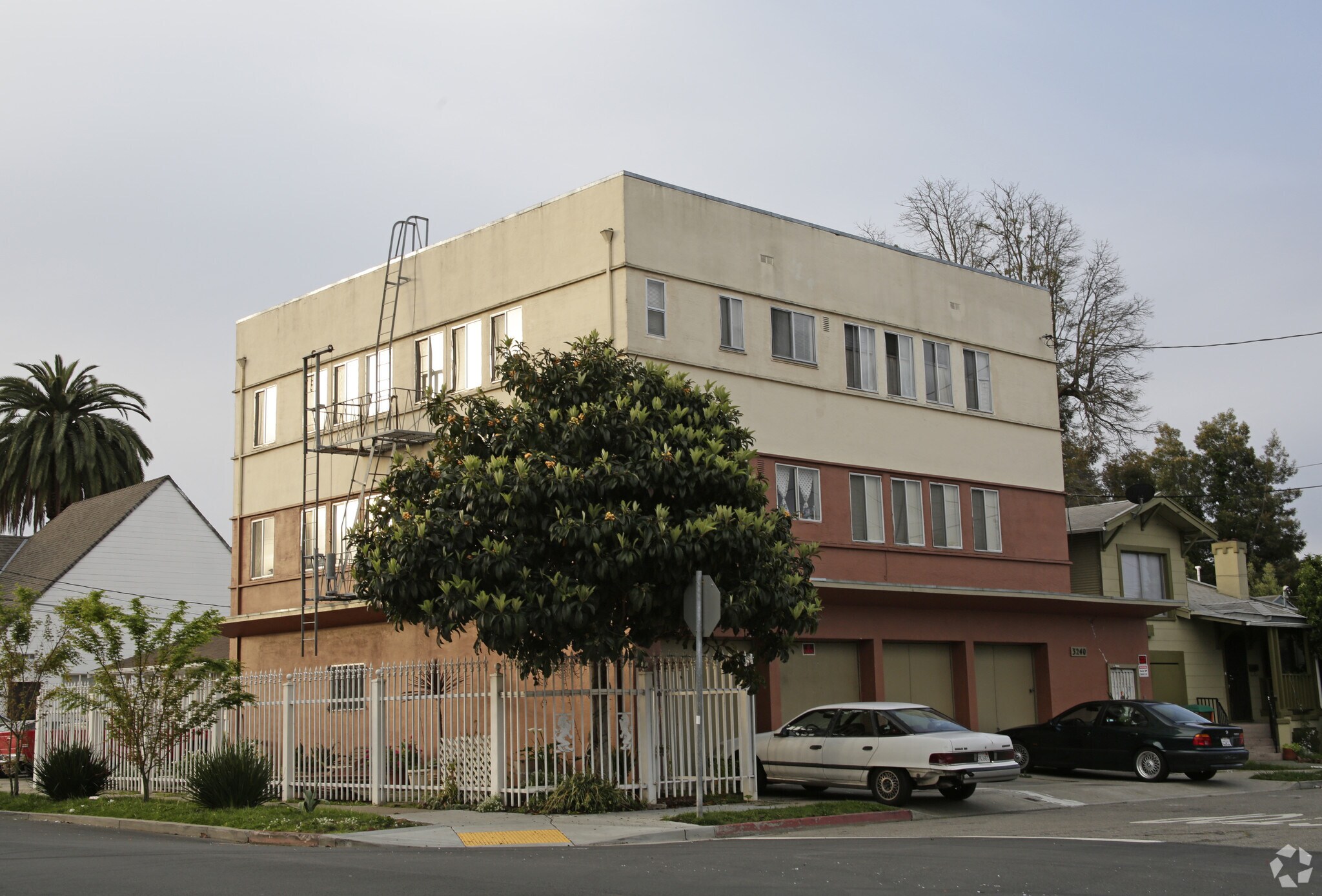 3240 61st Ave, Oakland, CA for Sale
