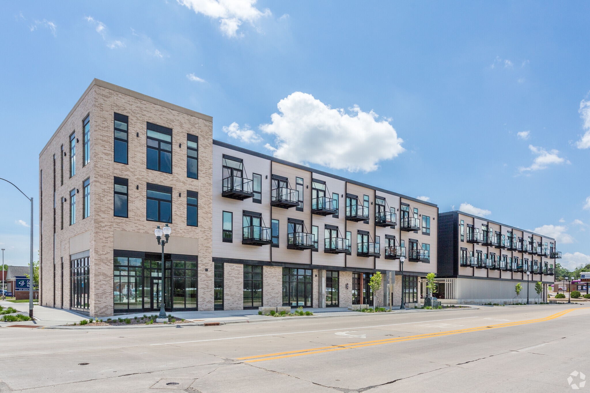 200 W 1st St, Cedar Falls, IA for Rent