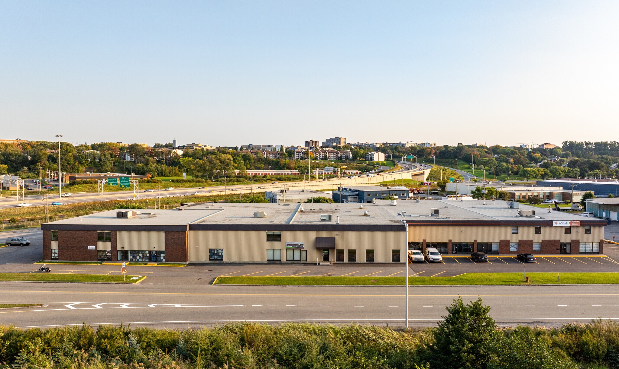2345-2349 Av Dalton, Québec, QC for Rent