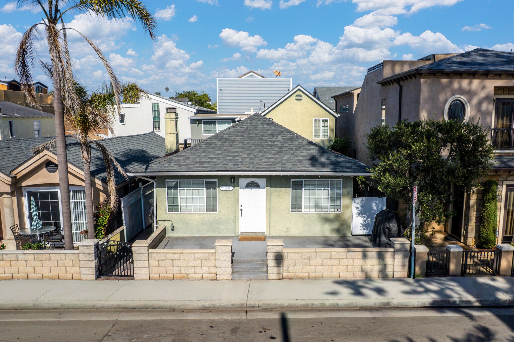 126 E Balboa Blvd, Newport Beach, CA for Sale