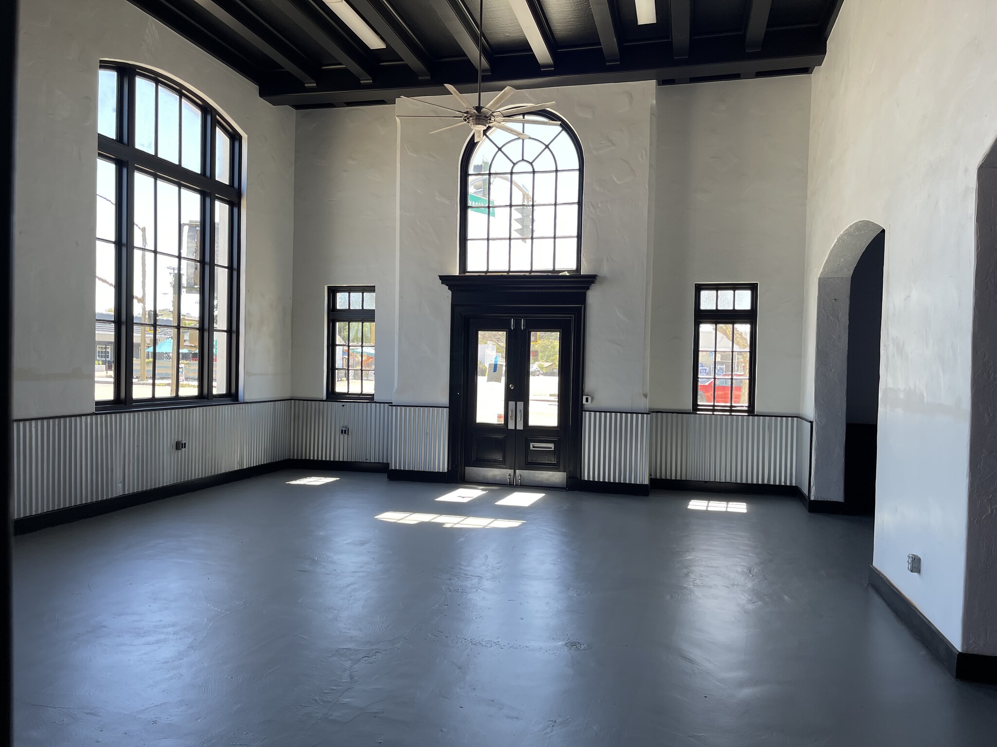 701-713 Main St, Ramona, CA for Rent