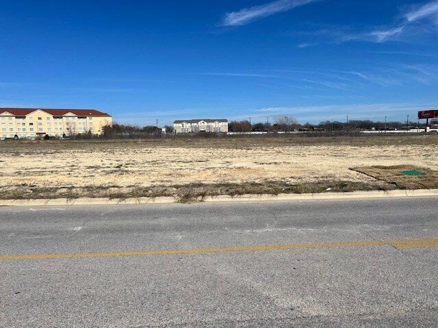 301 Lowes Blvd, Killeen, TX for Sale