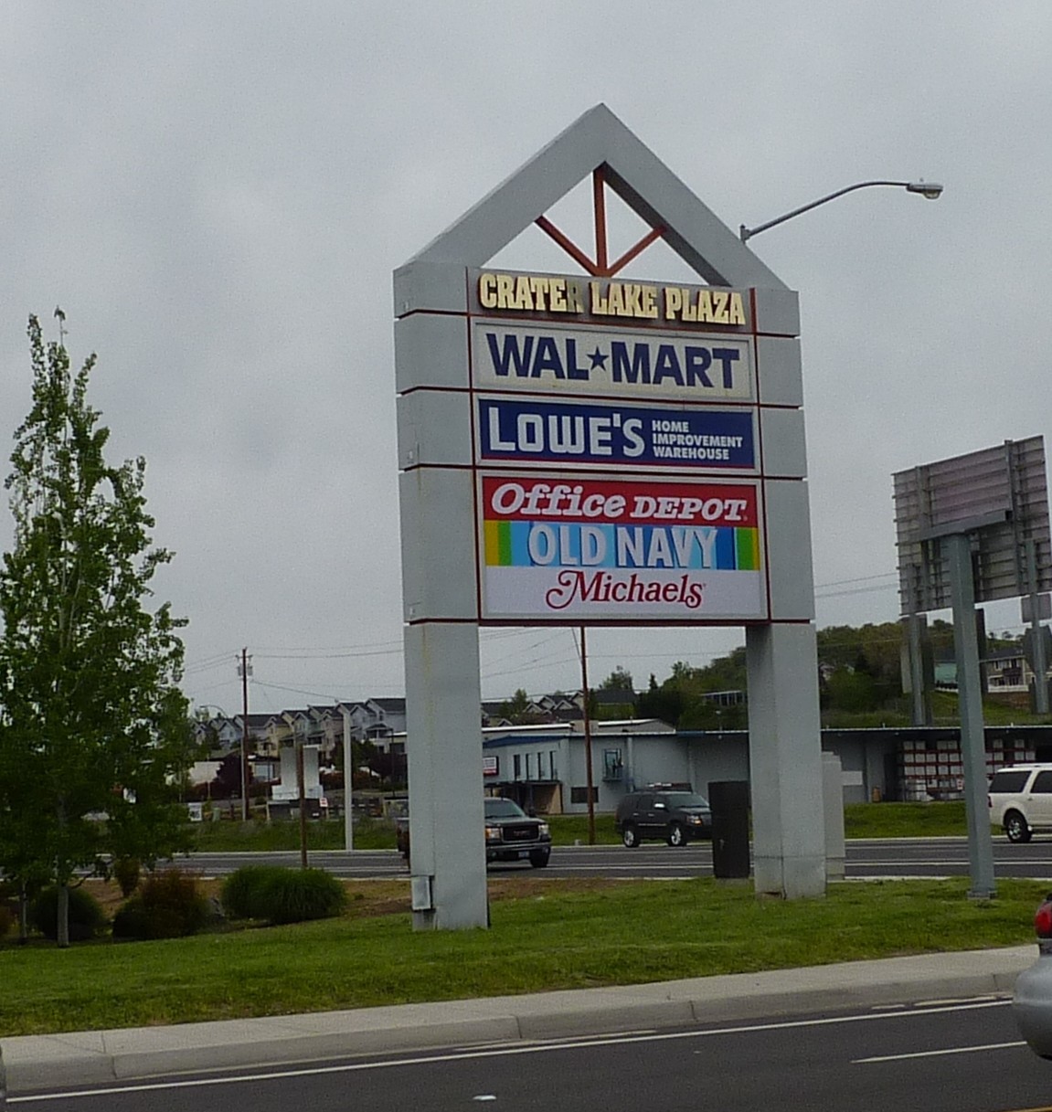 3200-3689 Crater Lake Ave, Medford, OR for Rent