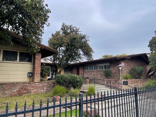 127 E Acacia St, Stockton, CA for Sale