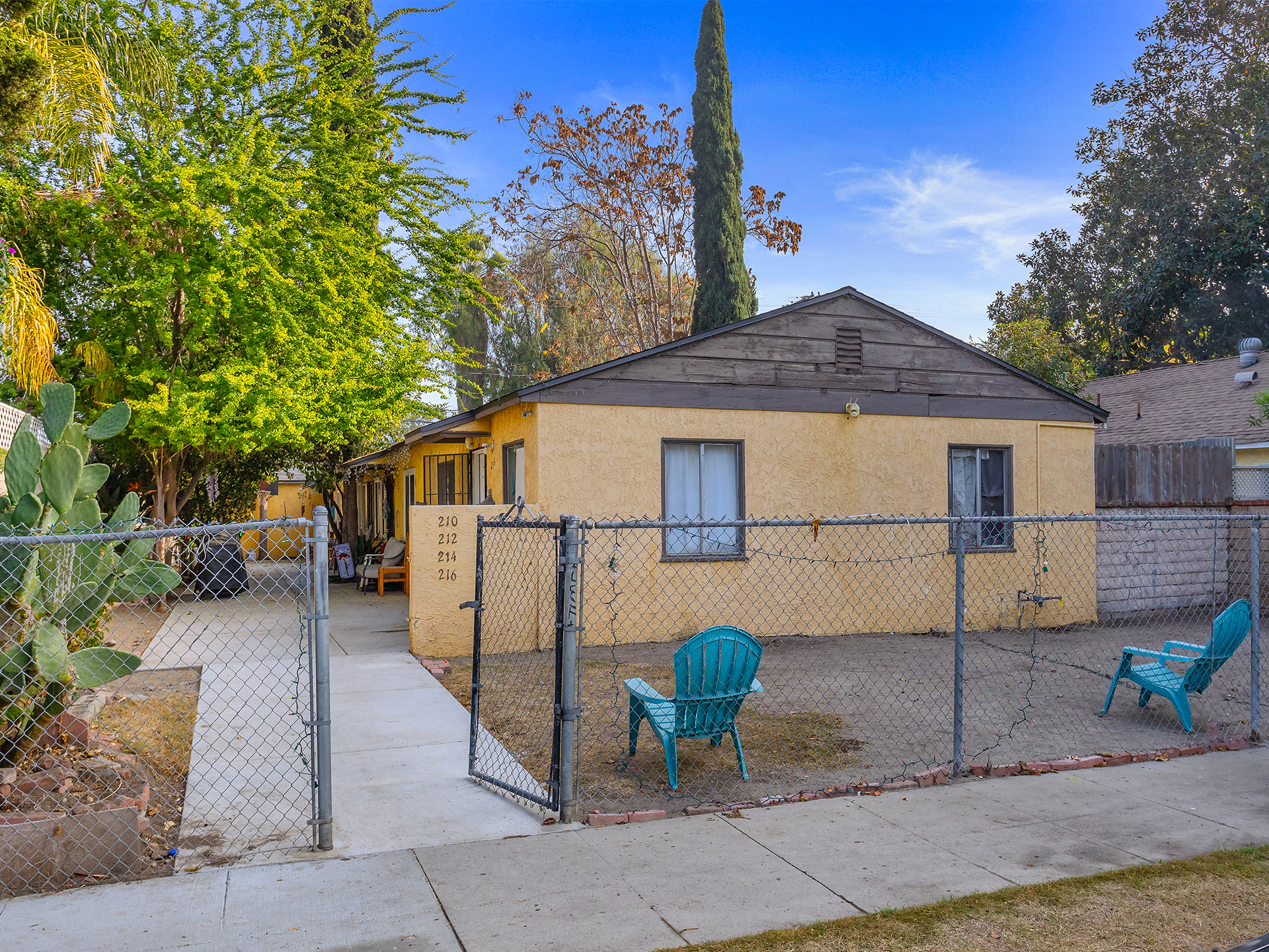 210 N Florence St, Burbank, CA for Sale