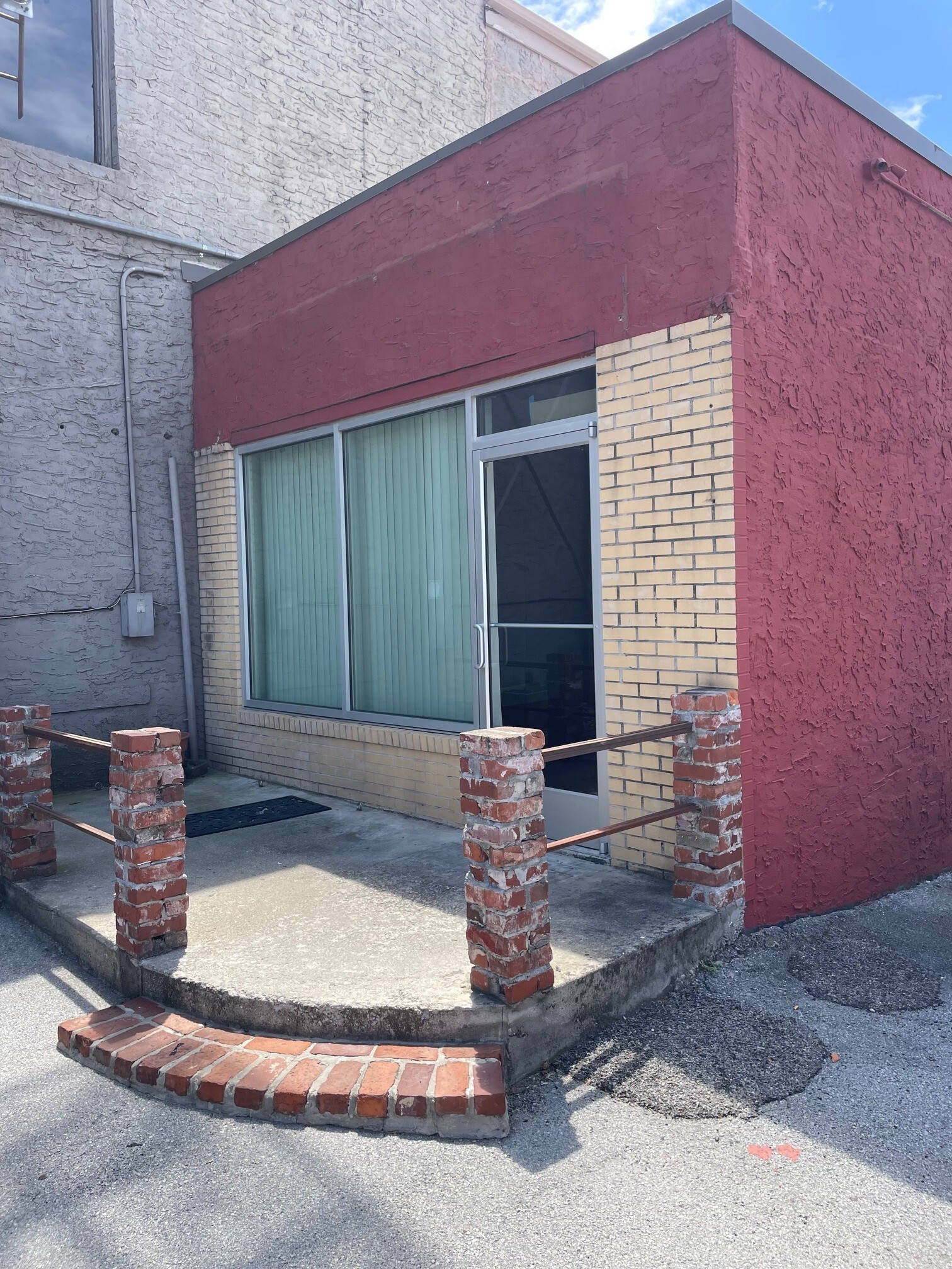 2433 Broad St, Chattanooga, TN for Rent