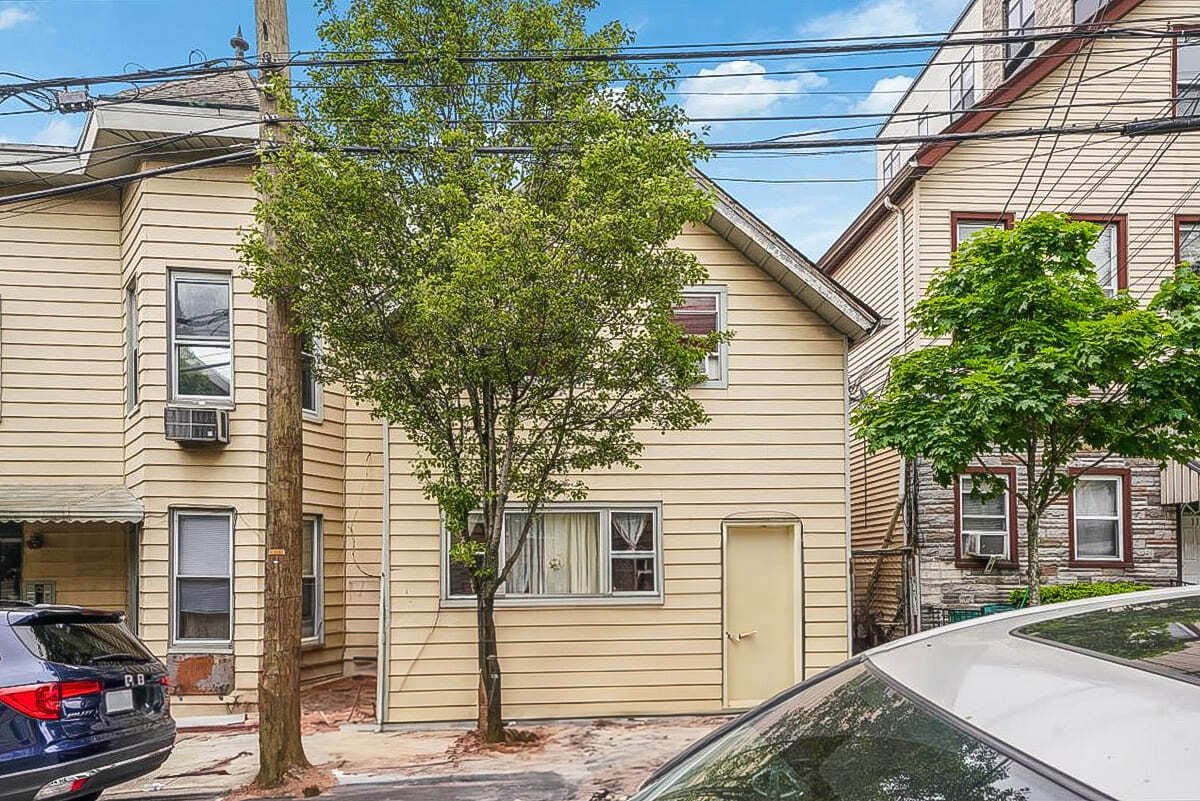 115 34th St, Union City, NJ for Sale
