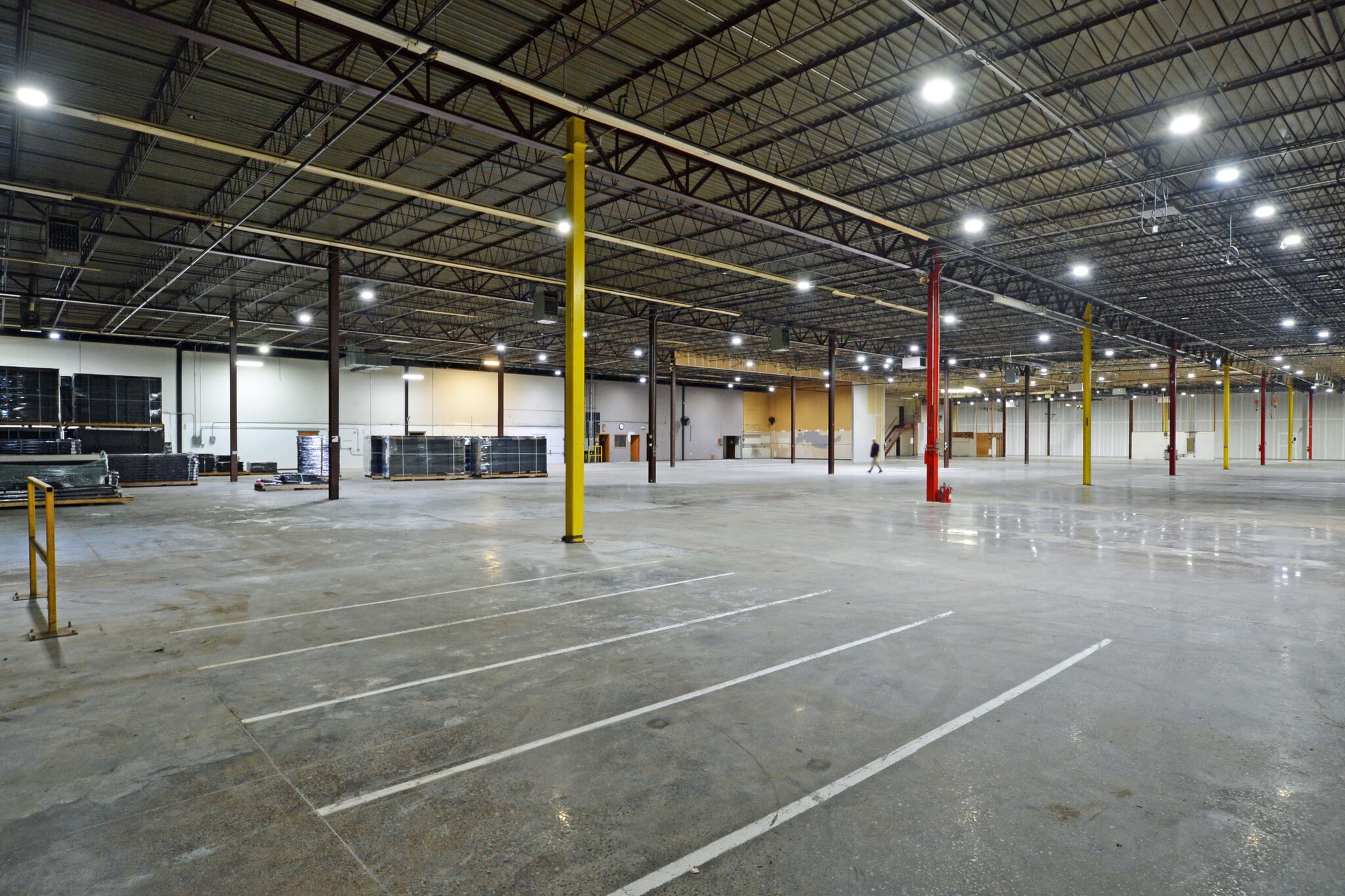 1600 N 67th Ave, Brooklyn Center, MN for Rent