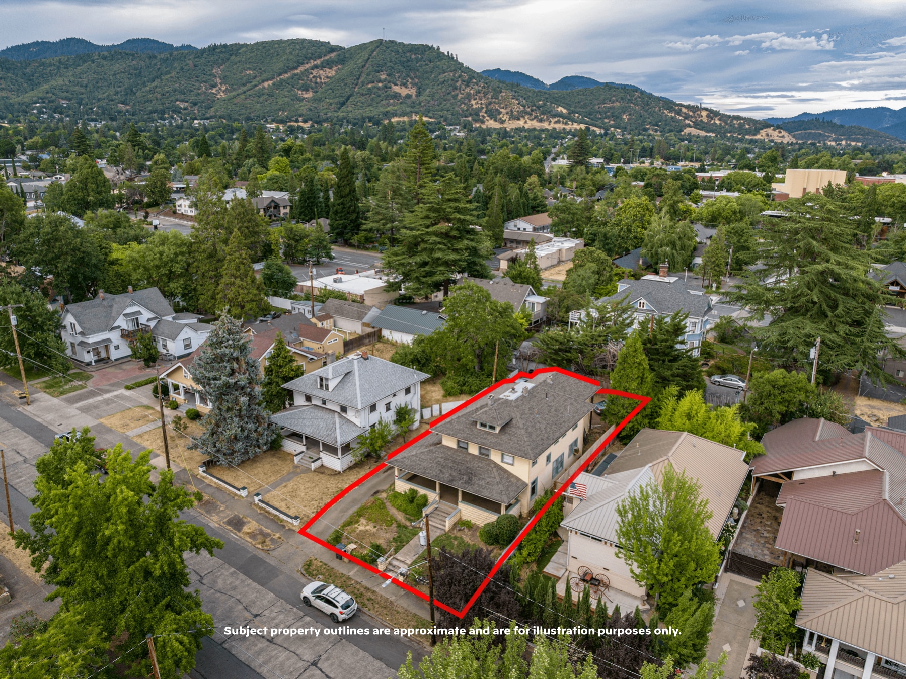 807 NW 5th St, Grants Pass, OR for Sale