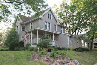 West Bend, WI Apartments - 346 S Main St