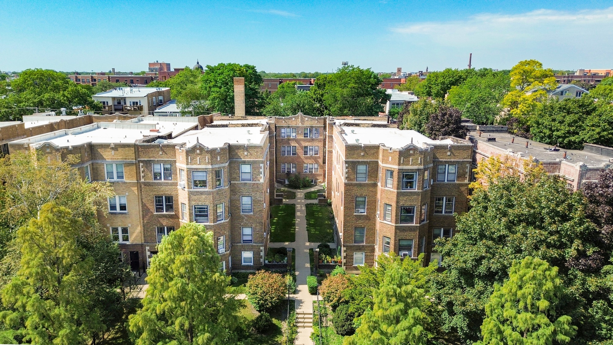 4734 N Beacon St, Chicago, IL for Sale