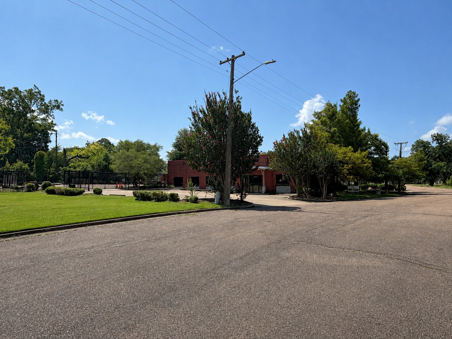 100 Briarwood West Dr, Jackson, MS for Rent
