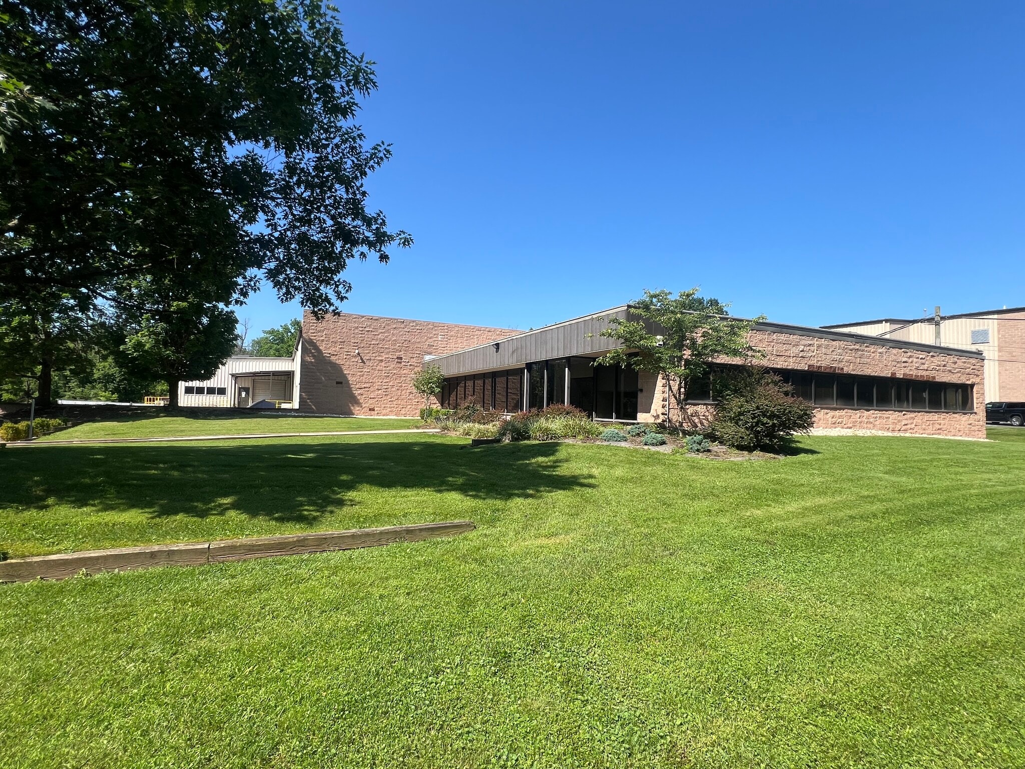 201 Chambers Brook Rd, Branchburg, NJ for Rent