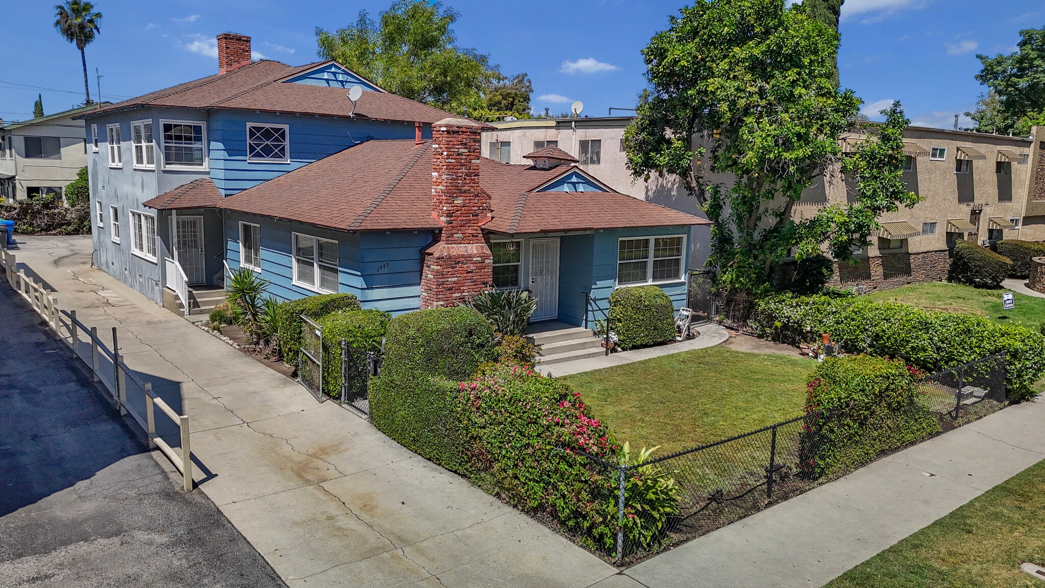 5449 Bellingham Ave, Valley Village, CA for Sale