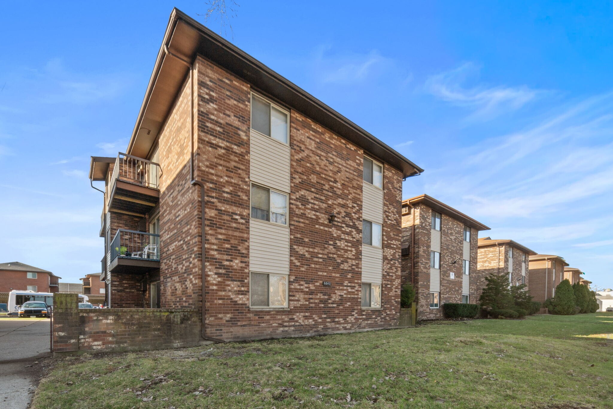 3045 Bernice Rd, Lansing, IL for Sale