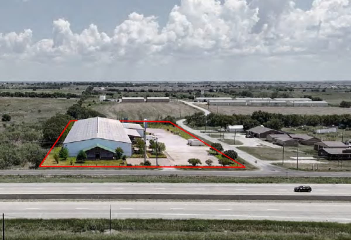 1850 N Stemmons St, Sanger, TX for Sale