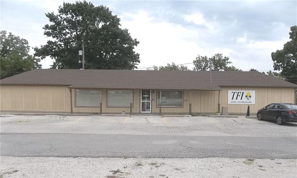 501 N State St, Iola, KS for Sale