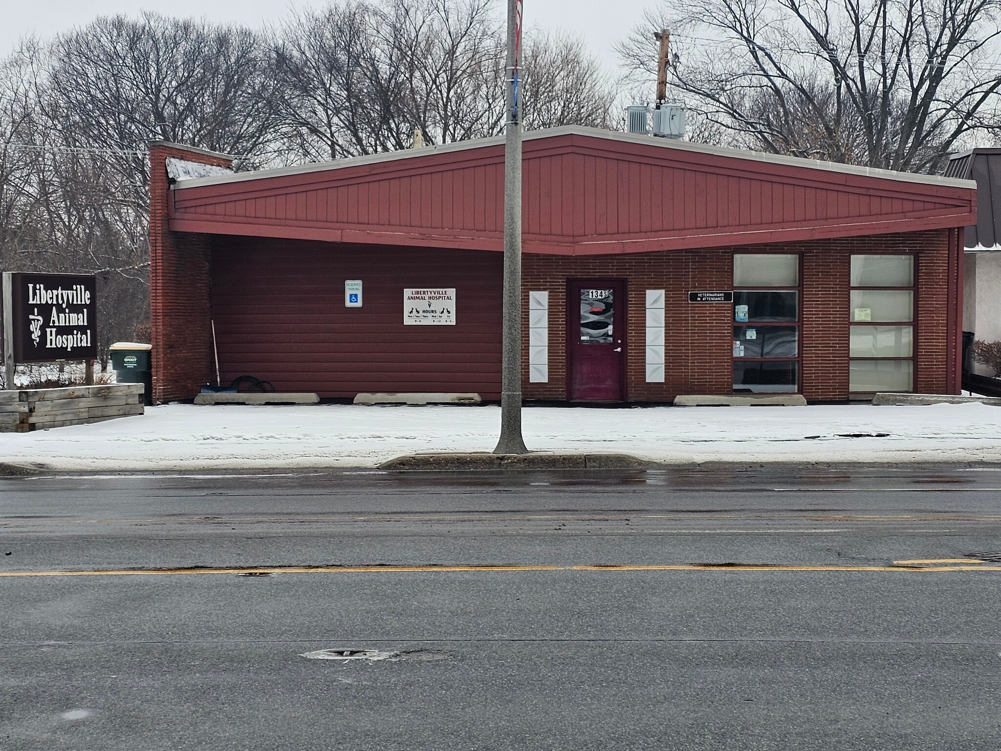 134 S Milwaukee Ave, Libertyville, IL for Sale