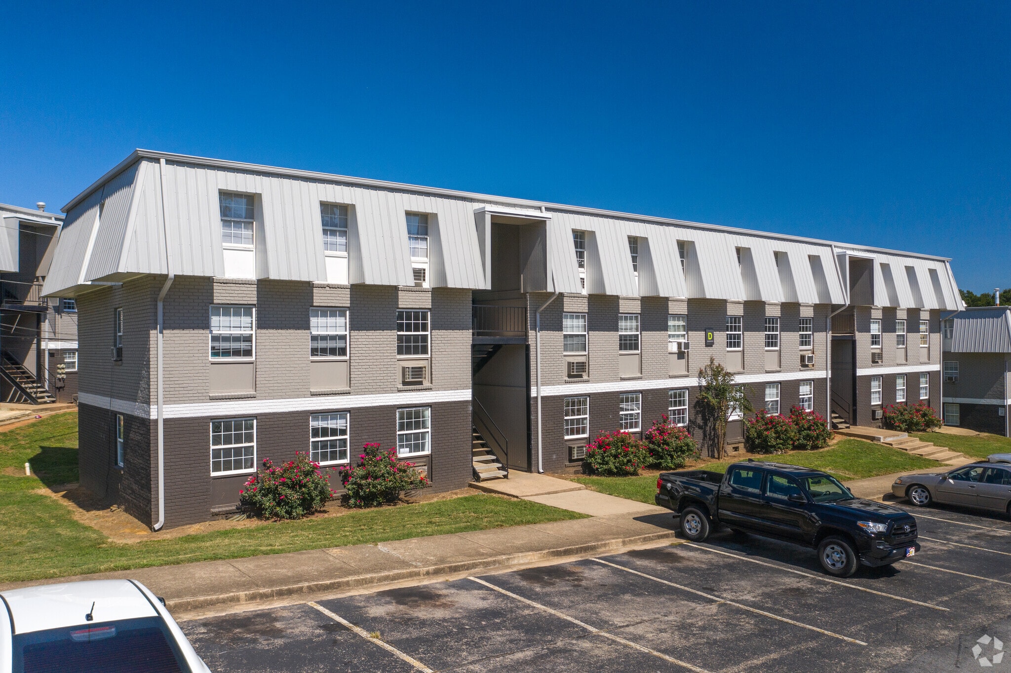 1030 Summit St NE, Gainesville, GA for Sale