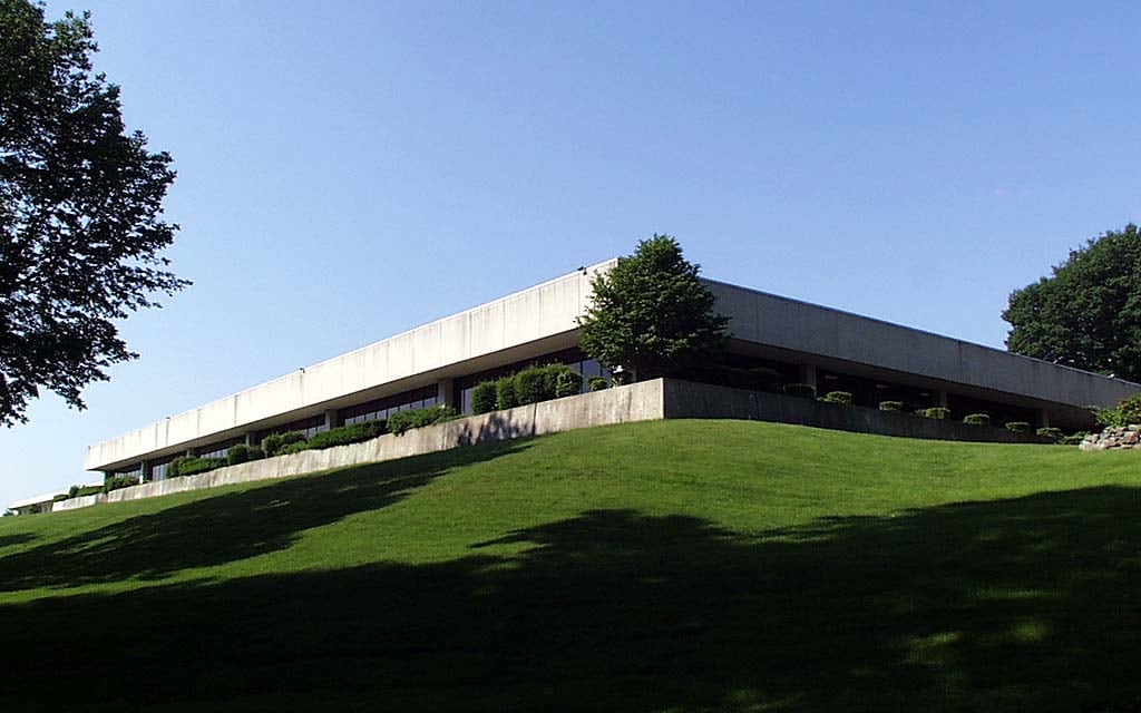 199 Park Road Ext, Middlebury, CT for Rent