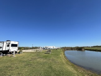 Angleton, TX Manufactured Housing/Mobile Housing - 2400 County Road 595 rd