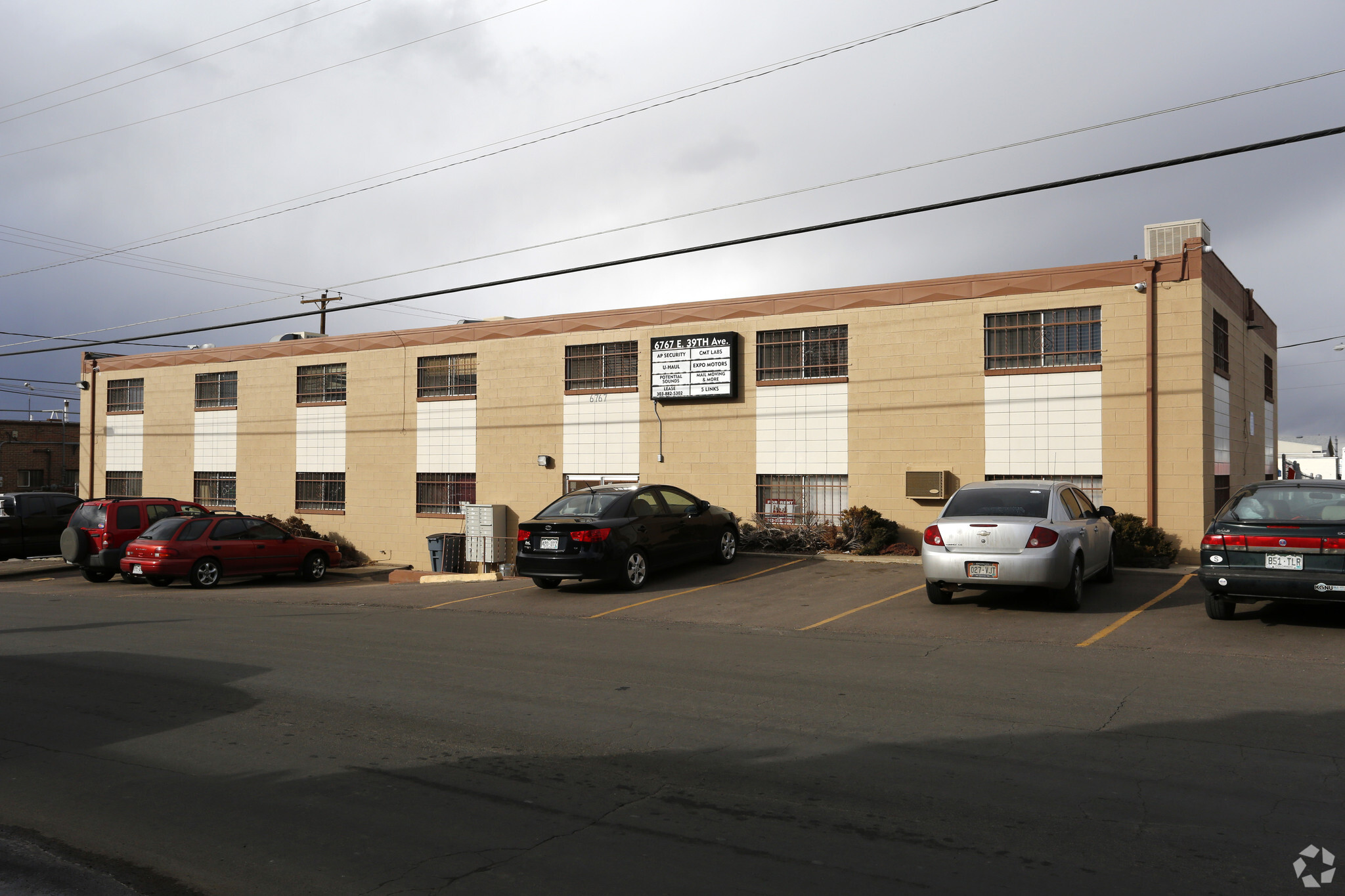 6767 E 39th Ave, Denver, CO for Rent