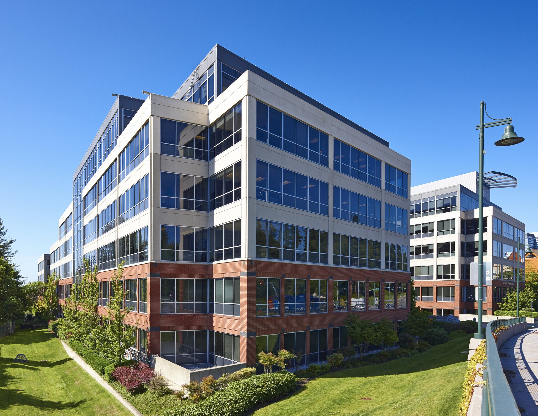 1120 112th Ave NE, Bellevue, WA for Rent