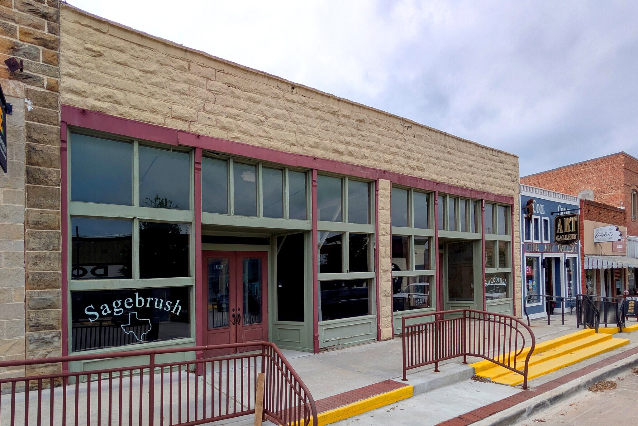 1020 Halsell St, Bridgeport, TX for Sale