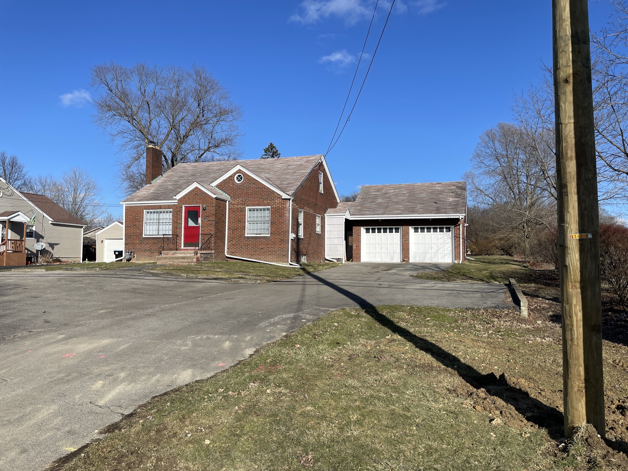246 N Buhl Farm Dr, Hermitage, PA for Sale