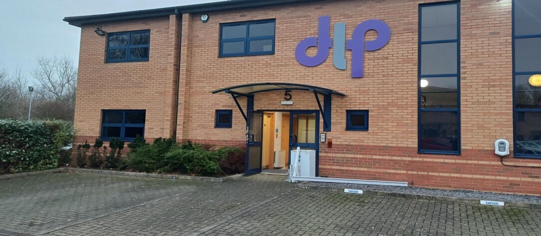 5-9 Fraser Rd, Bedford, BDF for Rent