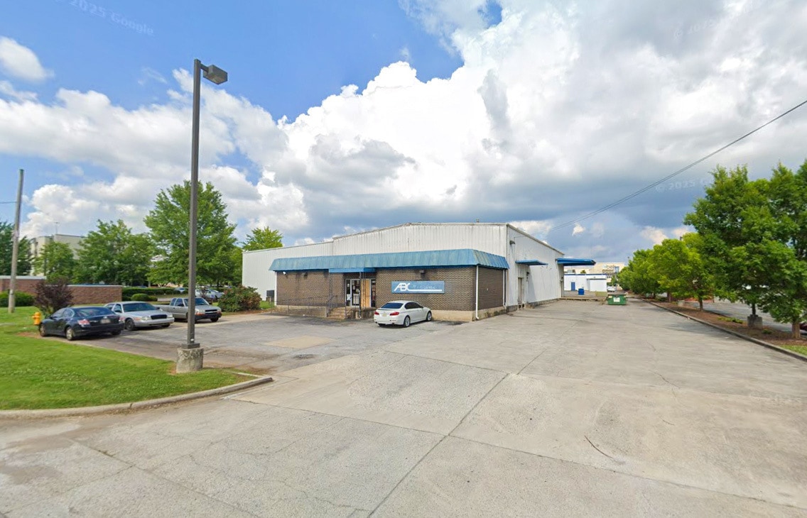 2612 Leeman Ferry Rd SW, Huntsville, AL for Rent