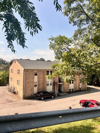 Roanoke, VA Apartments - 3802 Panorama Ave