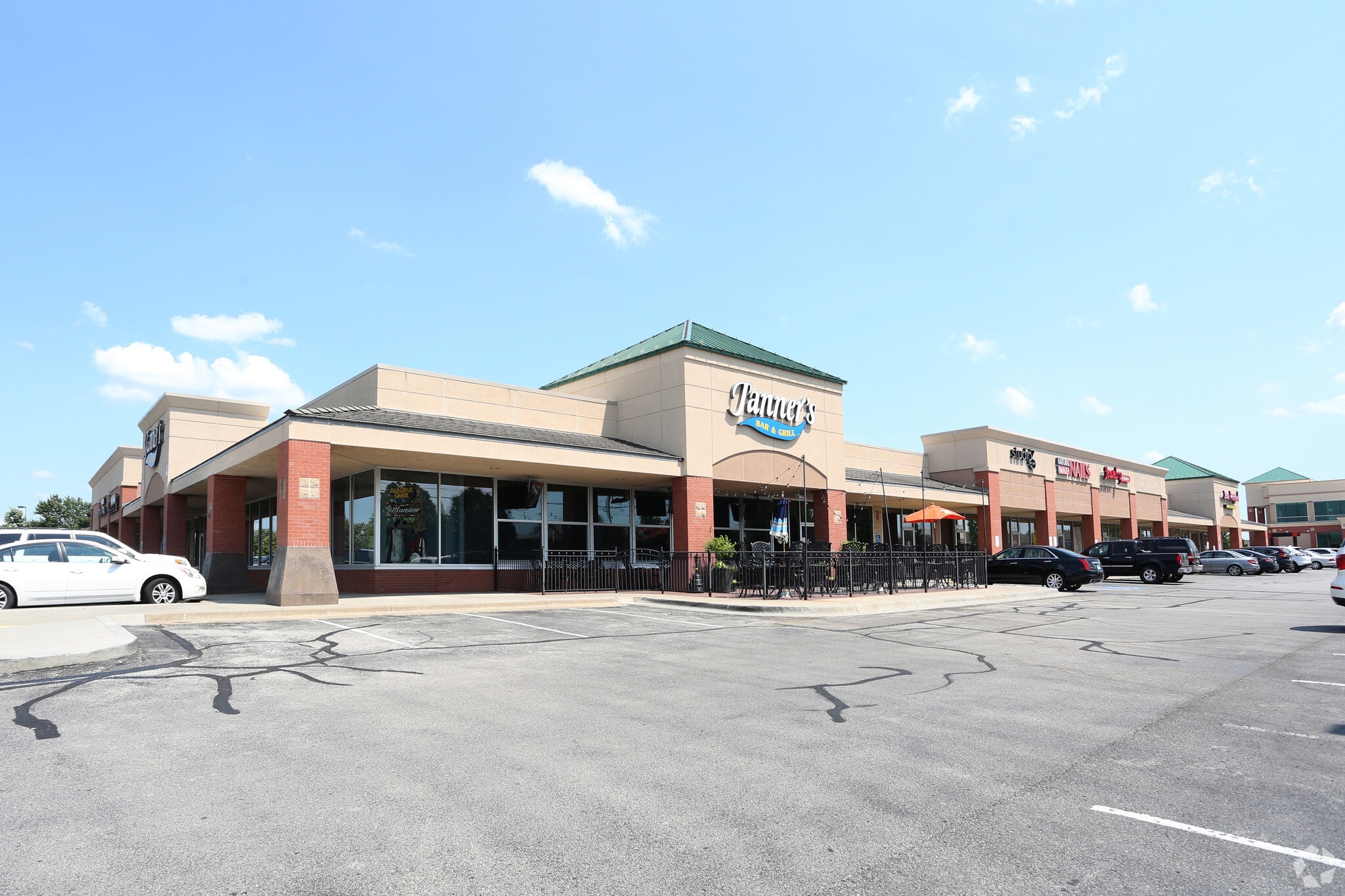14319-14391 Metcalf Ave, Overland Park, KS for Rent