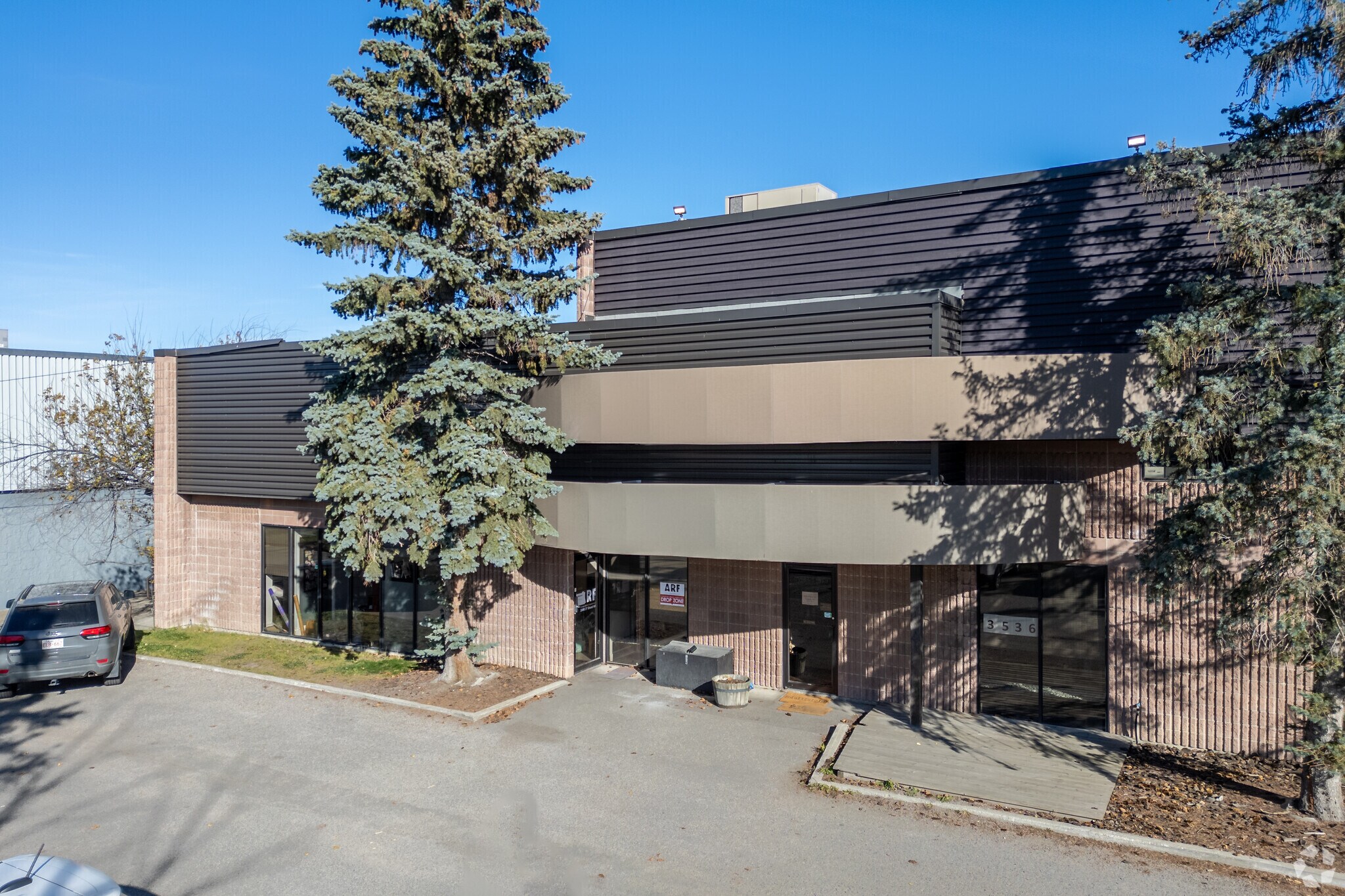 3536 27th St NE, Calgary, AB for Rent