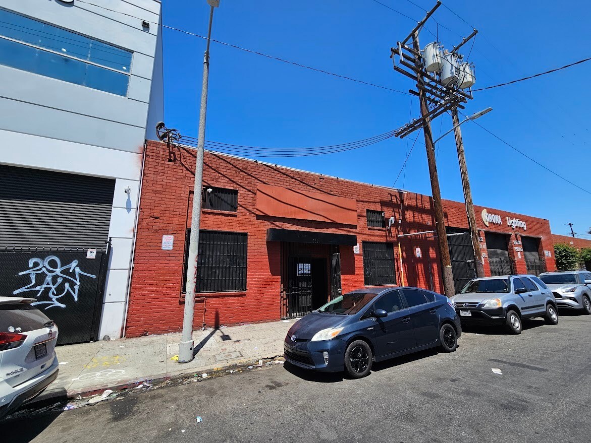 1637 Staunton Ave, Los Angeles, CA for Rent