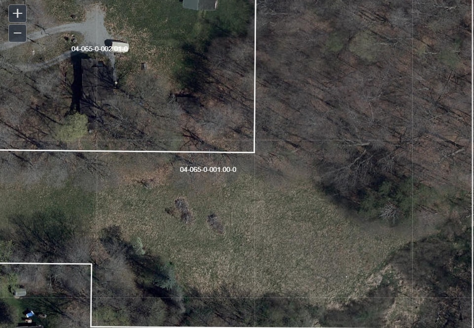 9273 Sharrott Rd, Youngstown, OH for Sale