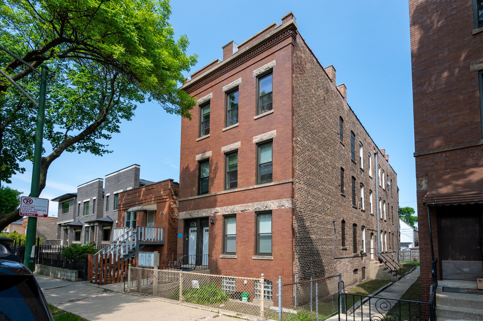 3363 S Racine Ave, Chicago, IL for Sale