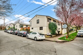 Portland, OR Apartments - 5104-5132 SE Clinton St