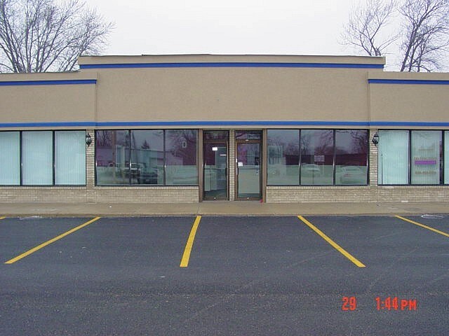 600-658 N Addison Rd, Villa Park, IL for Rent