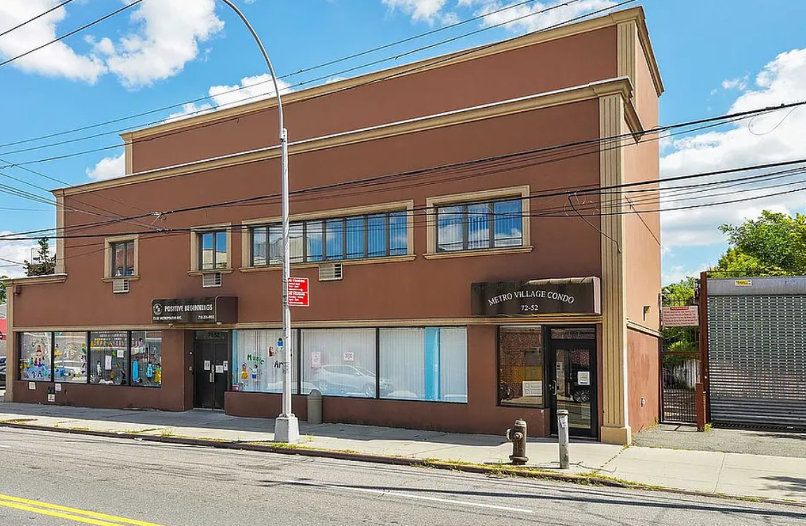 7252 Metropolitan Ave, Middle Village, NY for Rent