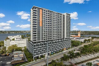 West Palm Beach, FL Office/Retail - 201 Clearwater Dr