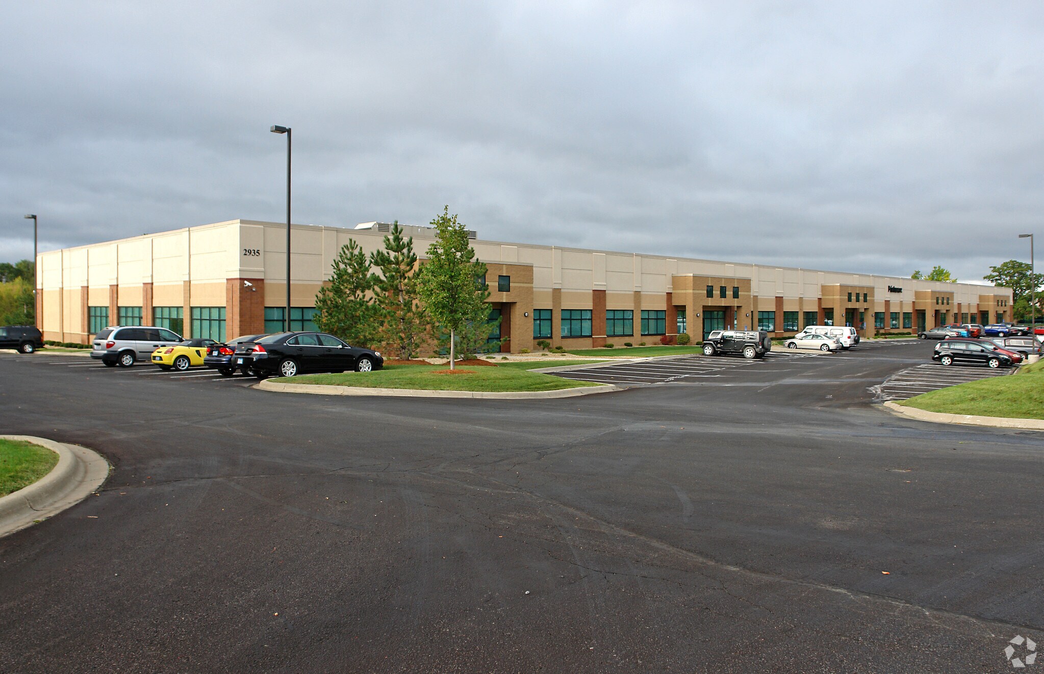 2935 Waters Rd, Eagan, MN for Rent