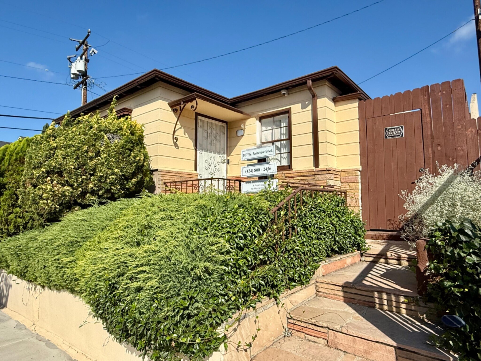 107 W Fairview Blvd, Inglewood, CA for Rent