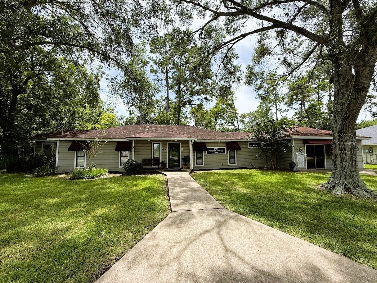 210 Medic Ln, Alvin, TX for Sale